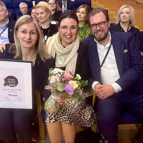 Niina_Pautola-Moll_Heta_Vihervirta-Vuontelo_Tomi_Tura_Kunnallisjohdon_seminaari_14-05-2025.jpeg